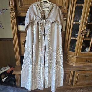 Very Cool Pearl/Rhinestone Embellished Women's Cape